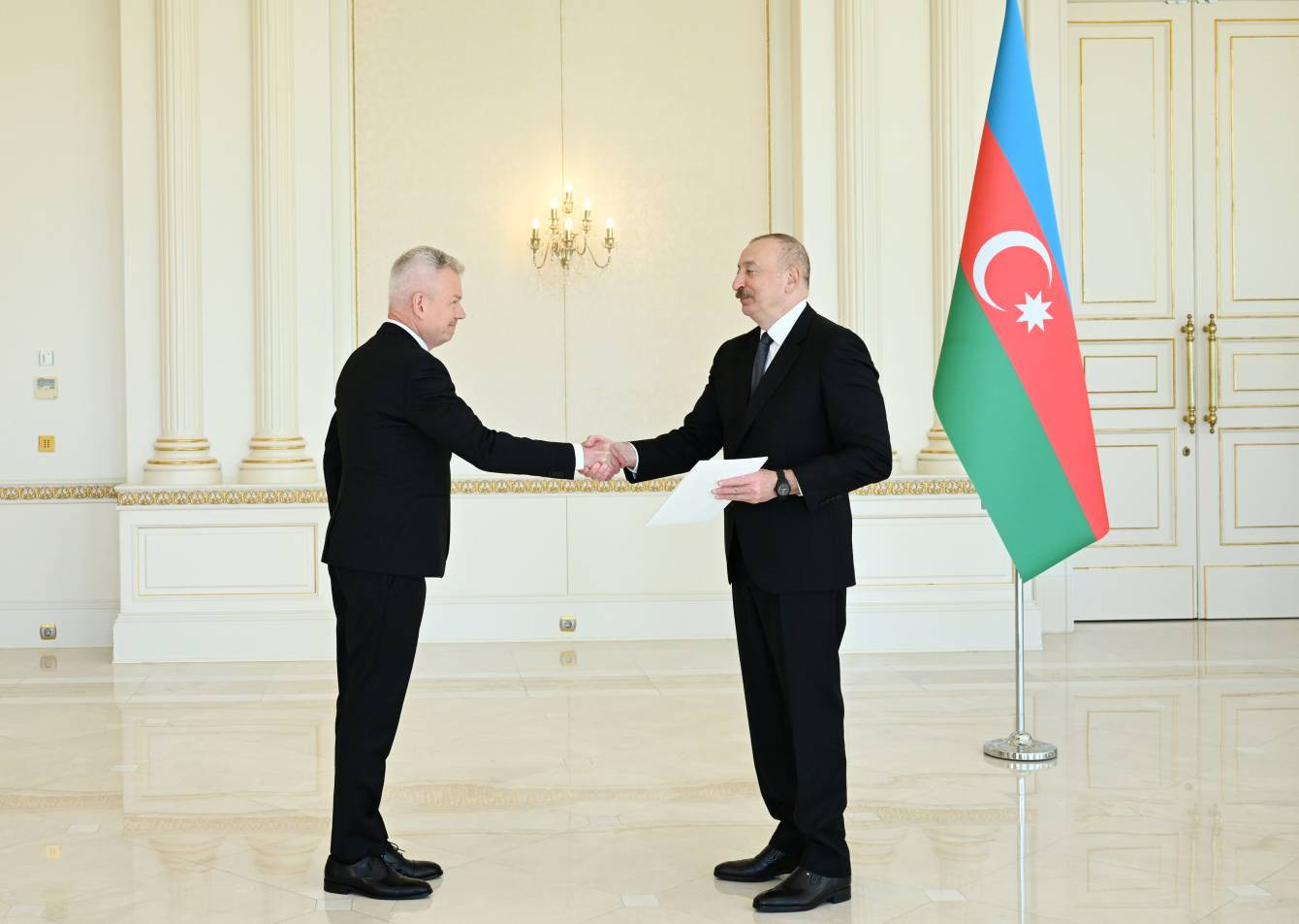 İlham Əliyev Polşanın yeni səfirinin etimadnaməsini qəbul edib