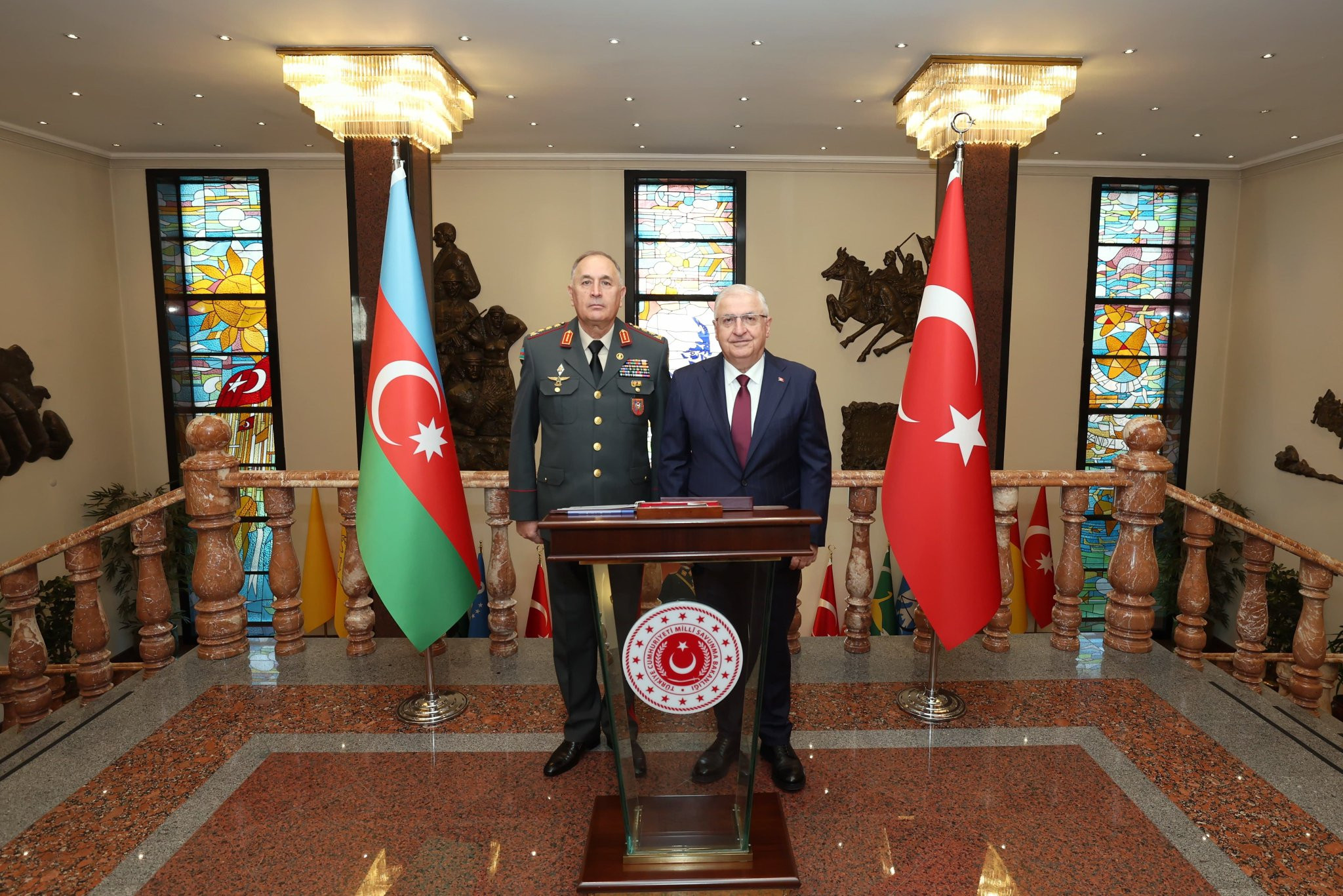 Kərim Vəliyev Ankarada Türkiyənin milli müdafiə naziri ilə görüşüb