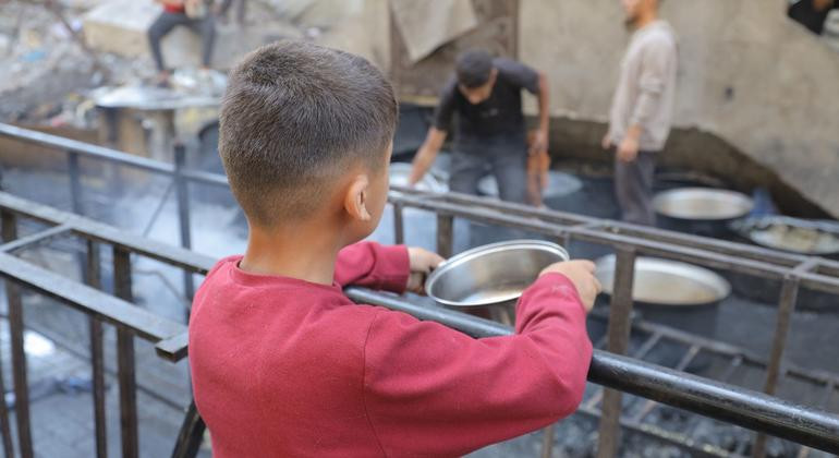 BMT: Qəzzada humanitar yardıma çatmağa çalışan 580 nəfər həlak olub