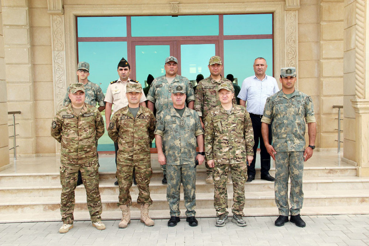 Qazaxıstan MN nümayəndələri Azərbaycan Ordusunda NATO standartlarının tətbiqi ilə tanış olublar