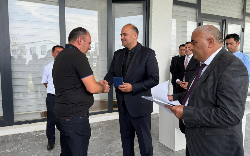 Köç karvanı Kəngərliyə çatıb, açarlar təqdim olunub -