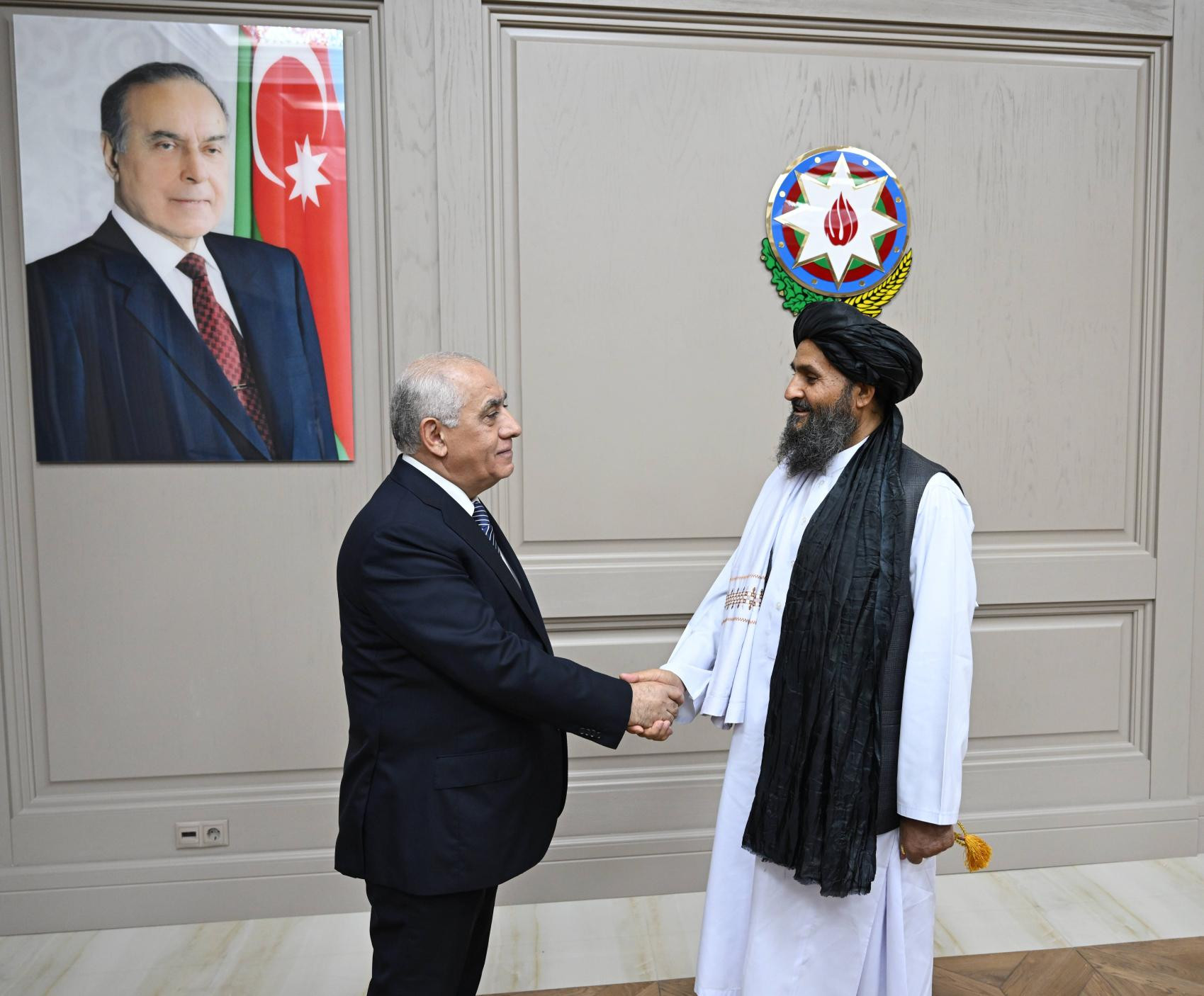 Əfqanıstan Baş nazirinin müavini Azərbaycana səfərə gəlib