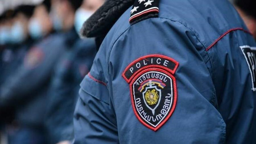Ermənistanda polis maşını oğurlanıb
