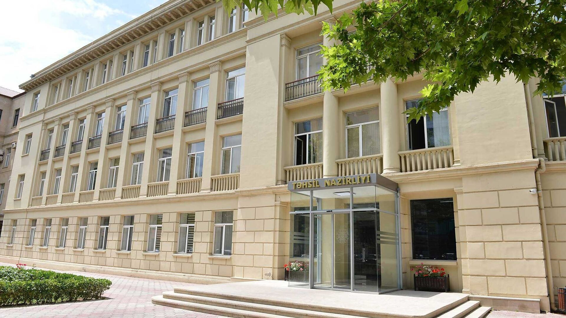 BDU, GDU və UNEC-in nəzdindəki kolleclərdə yeni rəhbər təyinatları olub