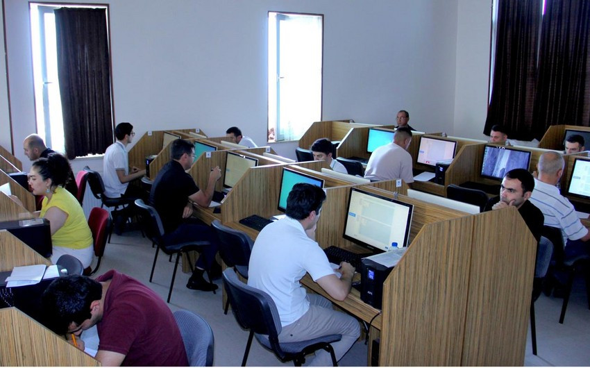 Doktoranturaya qəbul üzrə danışıq imtahanları keçirilib