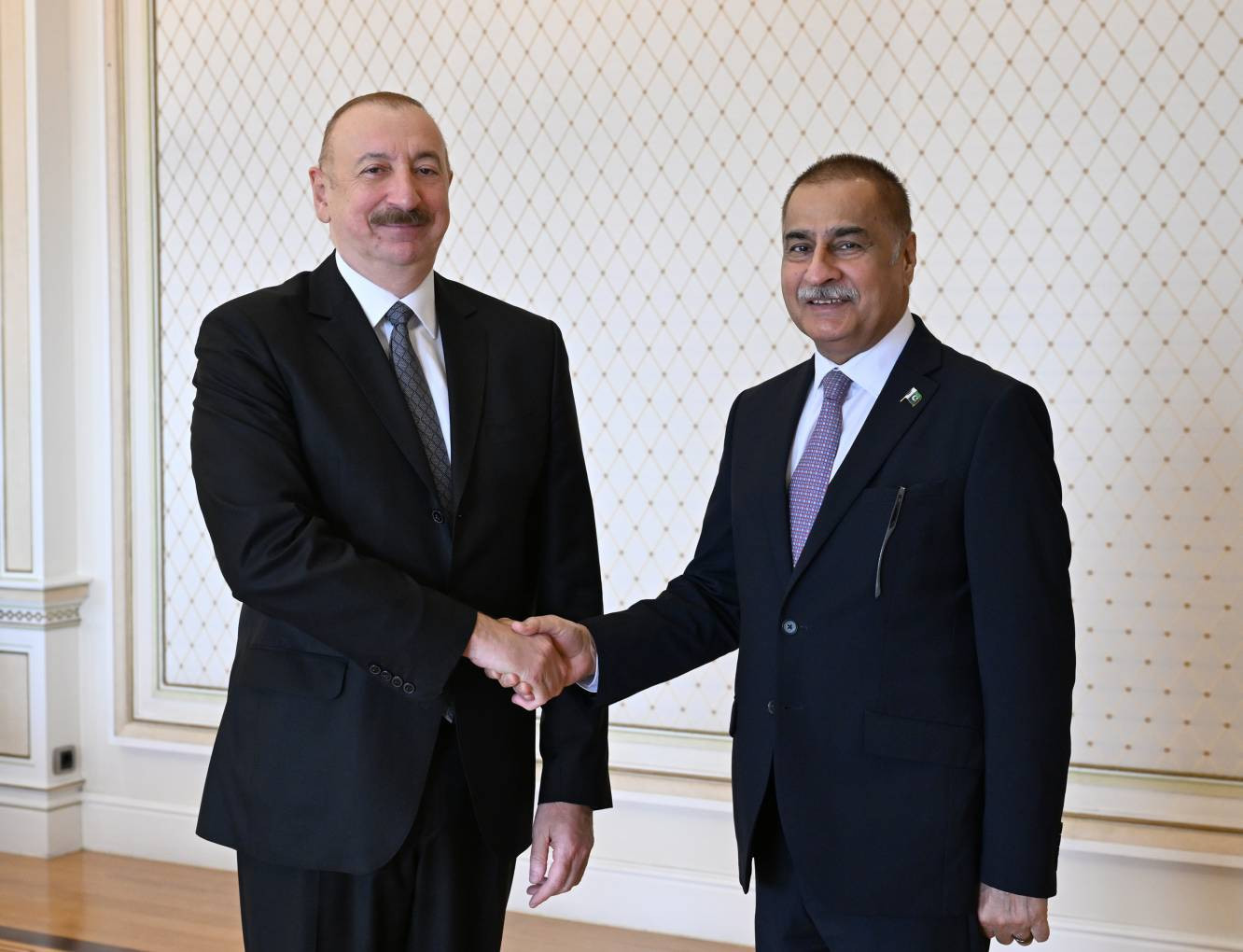 İlham Əliyev Pakistan Milli Assambleyasının sədrinin başçılıq etdiyi nümayəndə heyətini qəbul edib
