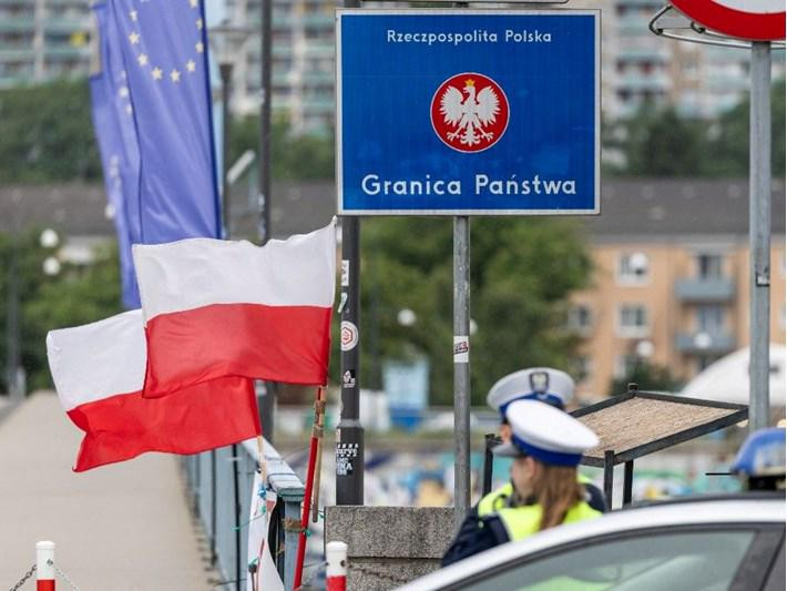 Avropaya girişdə yoxlamalar gücləndirildi: Polşa yenidən sərhədlərdə nəzarətə başladı