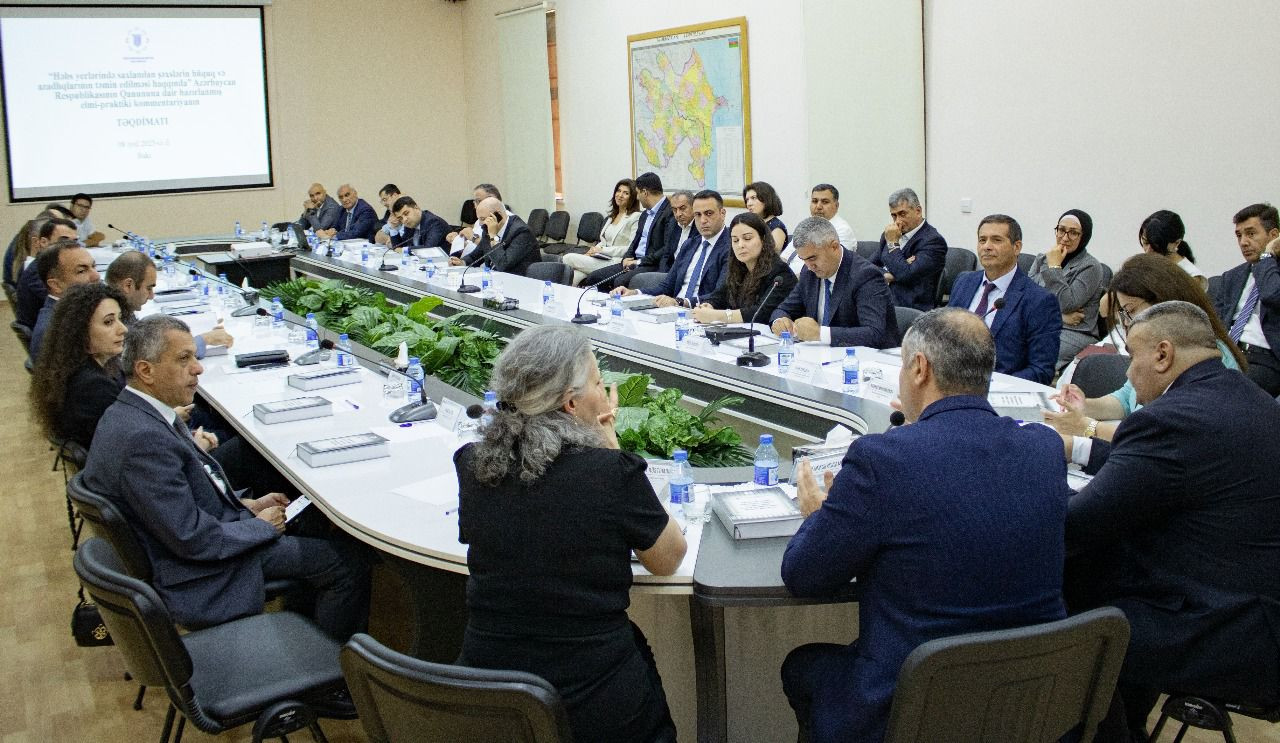 “Həbs yerlərində saxlanılan şəxslərin hüquq və azadlıqlarının təmin edilməsi haqqında” Qanununa dair hazırlanmış elmi-praktiki kommentariyanın təqdimatı keçirilib