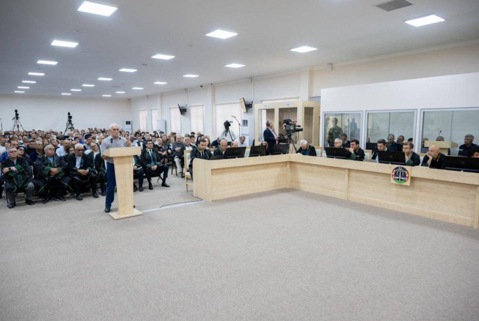 Ermənistan silahlı qüvvələri tərəfindən əsir və girov götürülmüş, xəsarətlər almış zərərçəkmişlər məhkəmədə ifadə veriblər