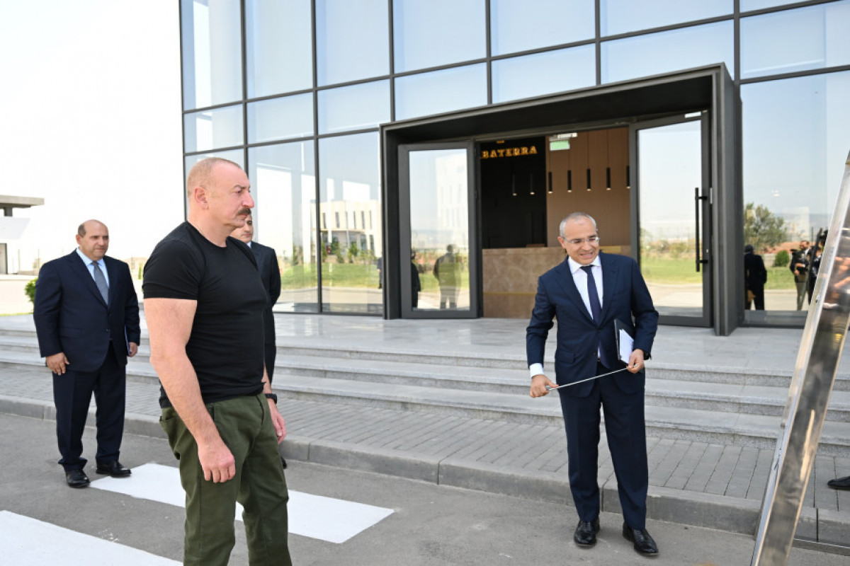İlham Əliyev Ağdam Sənaye Parkında tütün məmulatlarının istehsalı müəssisəsinin açılışında iştirak edib