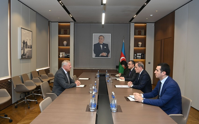 Ceyhun Bayramov Slovakiya səfirini diplomatik fəaliyyətinin başa çatması münasibətilə qəbul edib