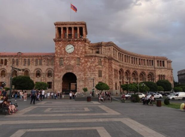 Ermənistanda mübahisəli qərar: Böyük Vətən Müharibəsi abidəsi sökülür