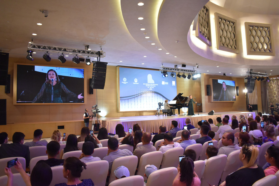 Qəbələ festivalında Üzeyir Hacıbəylinin 140 illiyinə həsr edilmiş konsert təqdim olunub