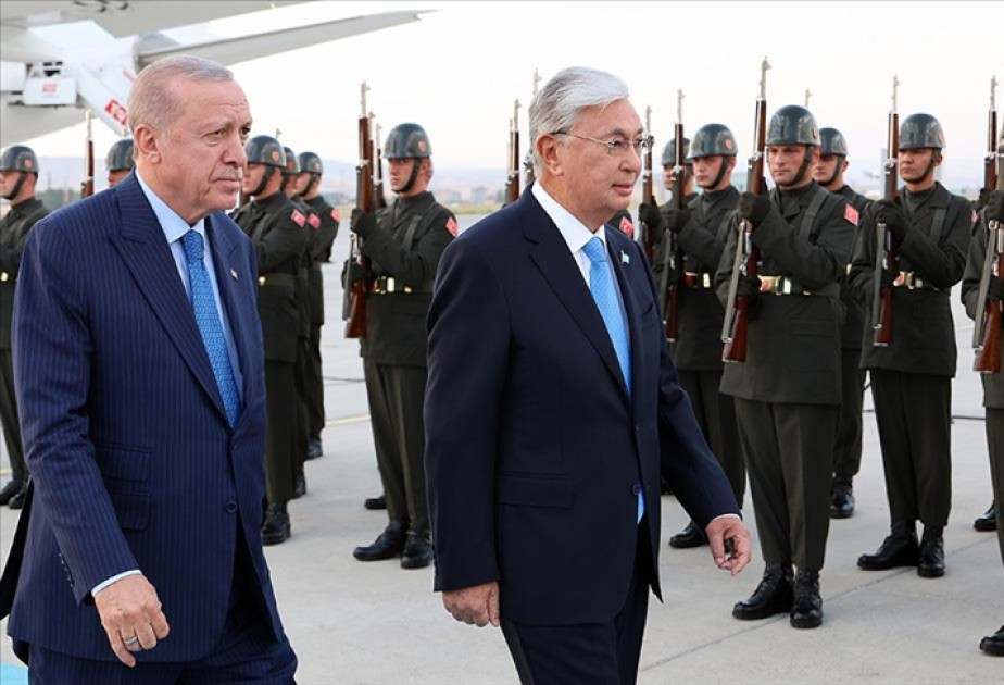 Qazaxıstan Prezidenti Türkiyəyə rəsmi səfərə gəlib