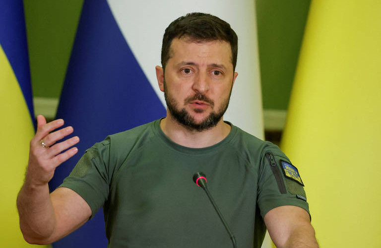 Zelenski: “Əgər Rusiya müharibəni dayandırmaqda səmimidirsə, liderlər səviyyəsində görüşə hazırıq”