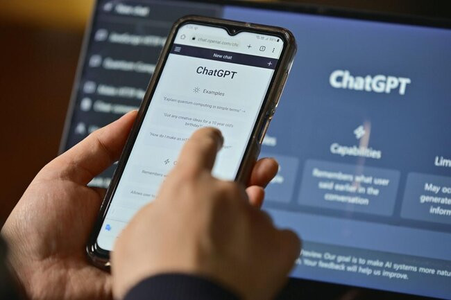 ChatGPT istifadəçilərinə xəbərdarlıq: Məlumatlar tam məxfi deyil