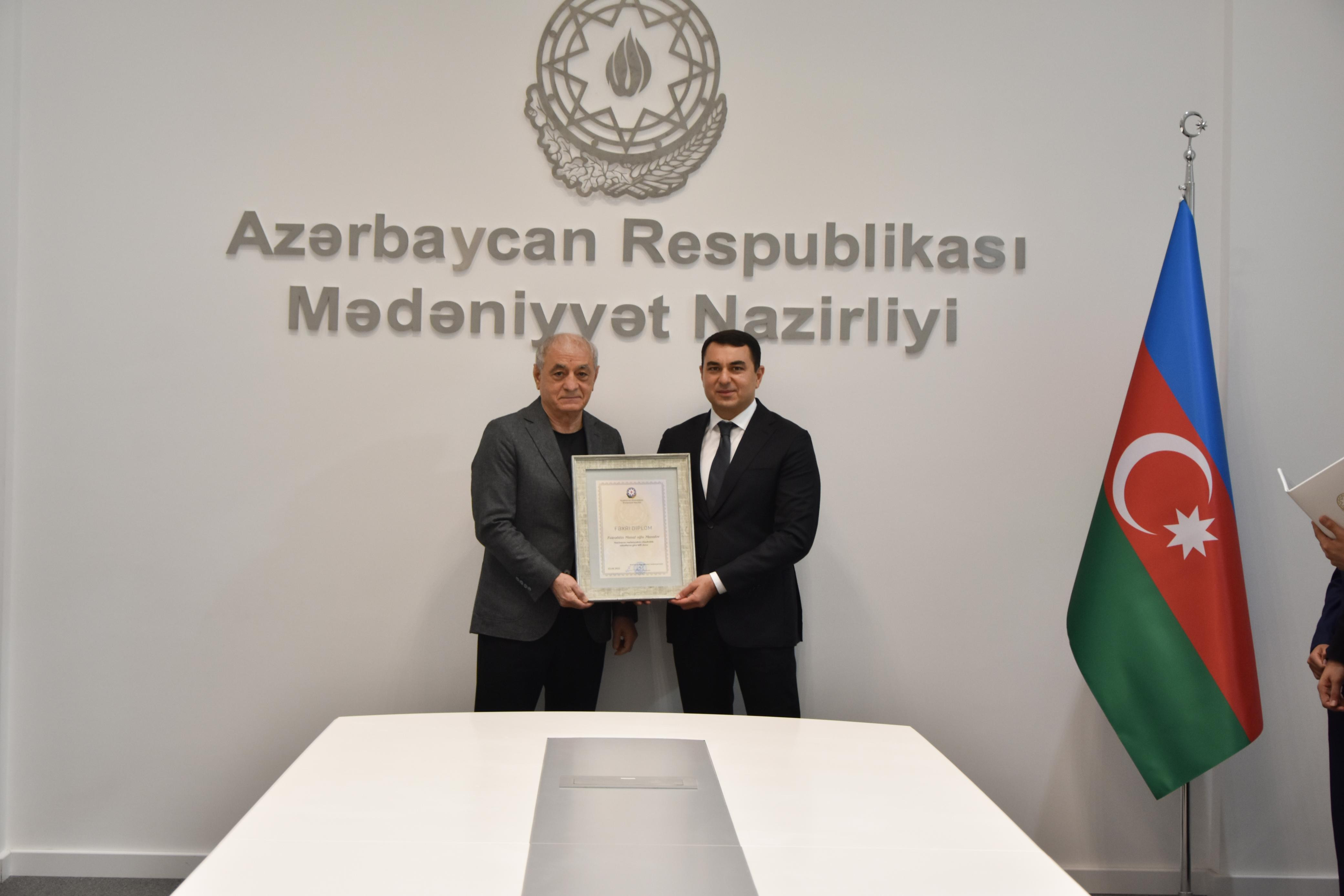 Mədəniyyət Nazirliyində Xalq artisti Fəxrəddin Manafovla görüş olub