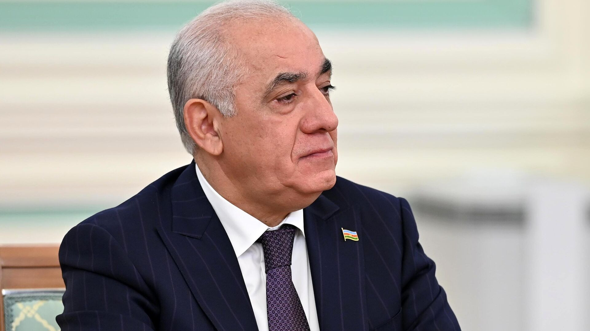 Əli Əsədov Xəzərdə suyun səviyyəsinin azalmasıyla əlaqədar sahilyanı dövlətlərə çağırış edib