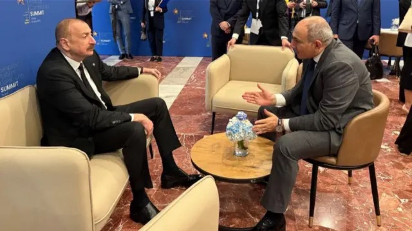 Tramp Azərbaycan və Ermənistan liderleri ilə görüşəcək