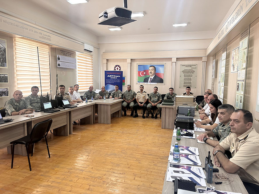 Azərbaycan Ordusunun rabitə ixtisaslı zabitləri ilə təlim-metodiki toplanış keçirilib