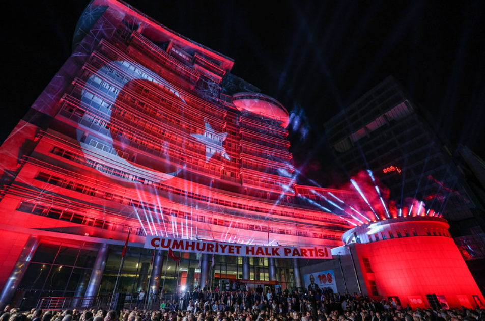 "Hazırkı mərhələdə CHP daha çox təmkin nümayiş etdirməlidir"