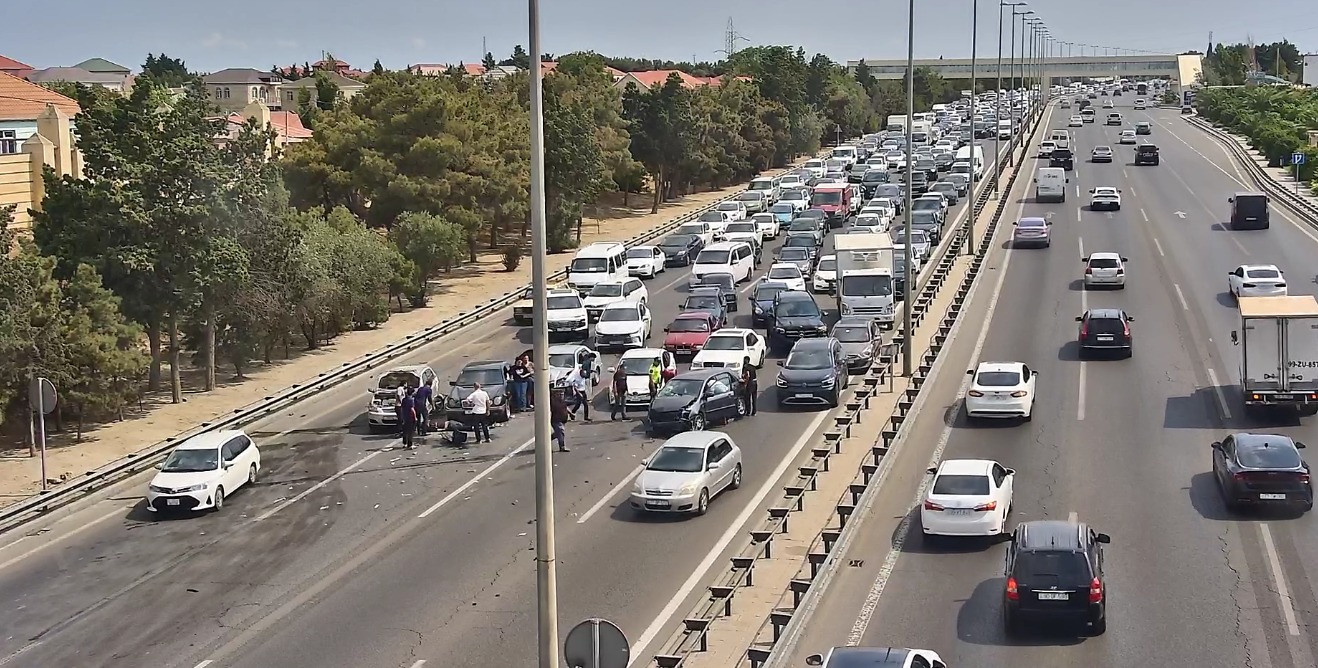 Aeroport şosesində yol-nəqliyyat hadisəsi baş verib