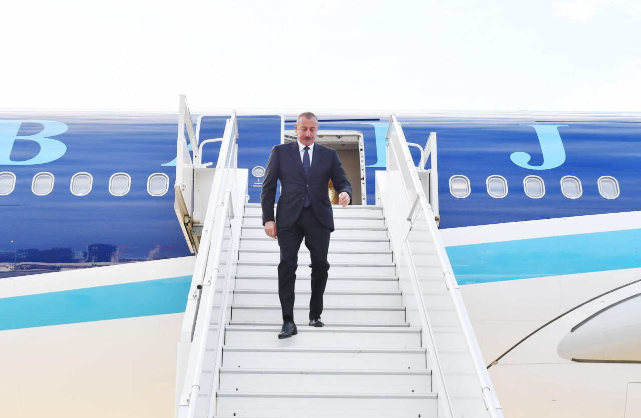 Azərbaycan Prezidenti İlham Əliyev Türkmənistana işgüzar səfərdədir