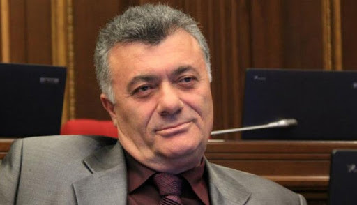 İrəvanda sabiq deputat Ruben Akopyanın məhkəməsi başlayıb