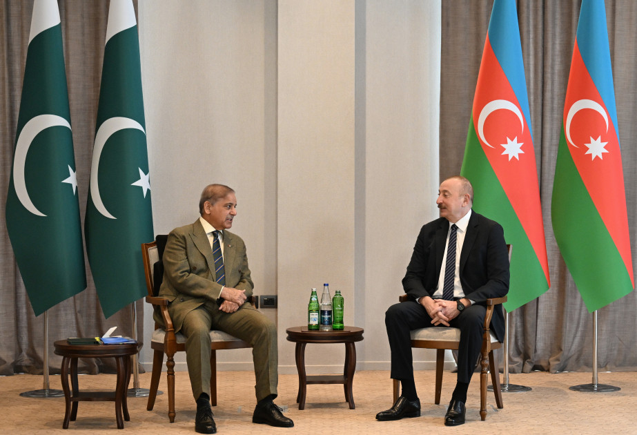 Tiencində Azərbaycan Prezidenti İlham Əliyevin Pakistanın Baş naziri ilə görüşü olub