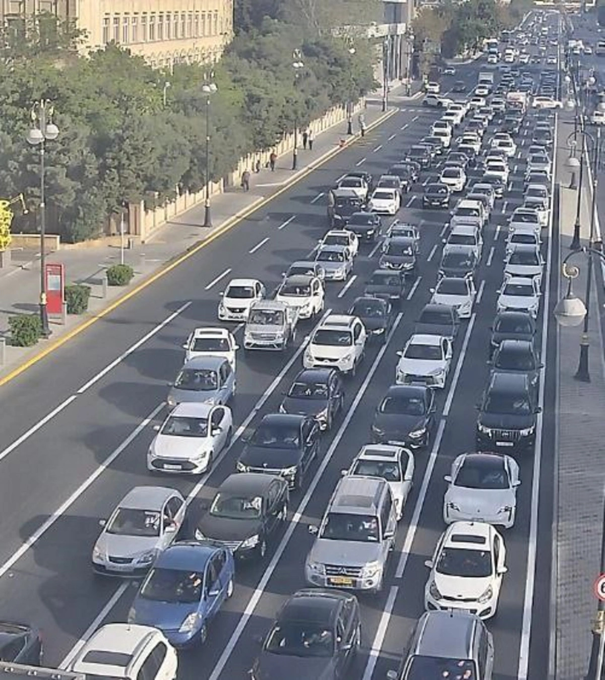 Bakıda sıxlıq olan yollar açıqlanıb - SİYAHI