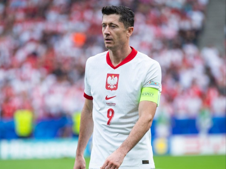 Levandovski 100 milyon avroluq təklifi rədd etdi