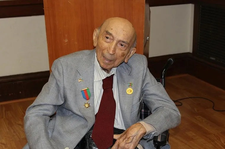 Dünyaşöhrətli azərbaycanlı alim Lütfi Zadənin vəfatından səkkiz il ötür