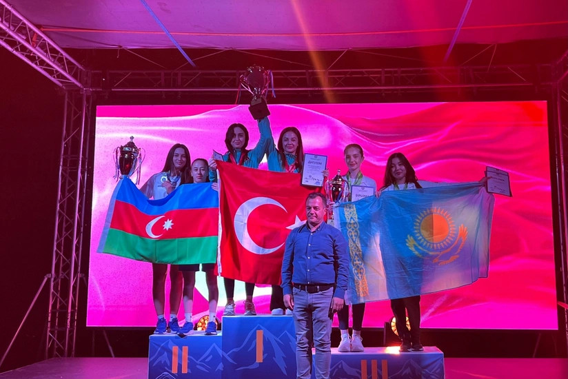 Azərbaycan stolüstü tennisçiləri Universiadada gümüş medala layiq görülüblər