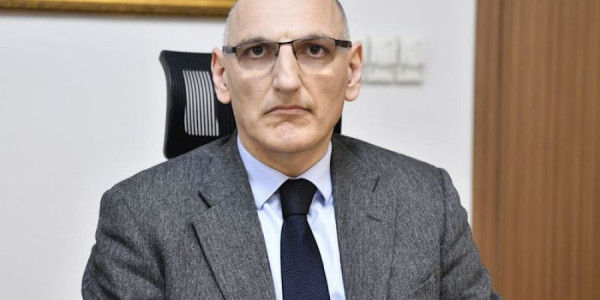 Elçin Əmirbəyov Ermənistanla sülh sazişinə təsir edə biləcək əsas amilləri açıqlayıb