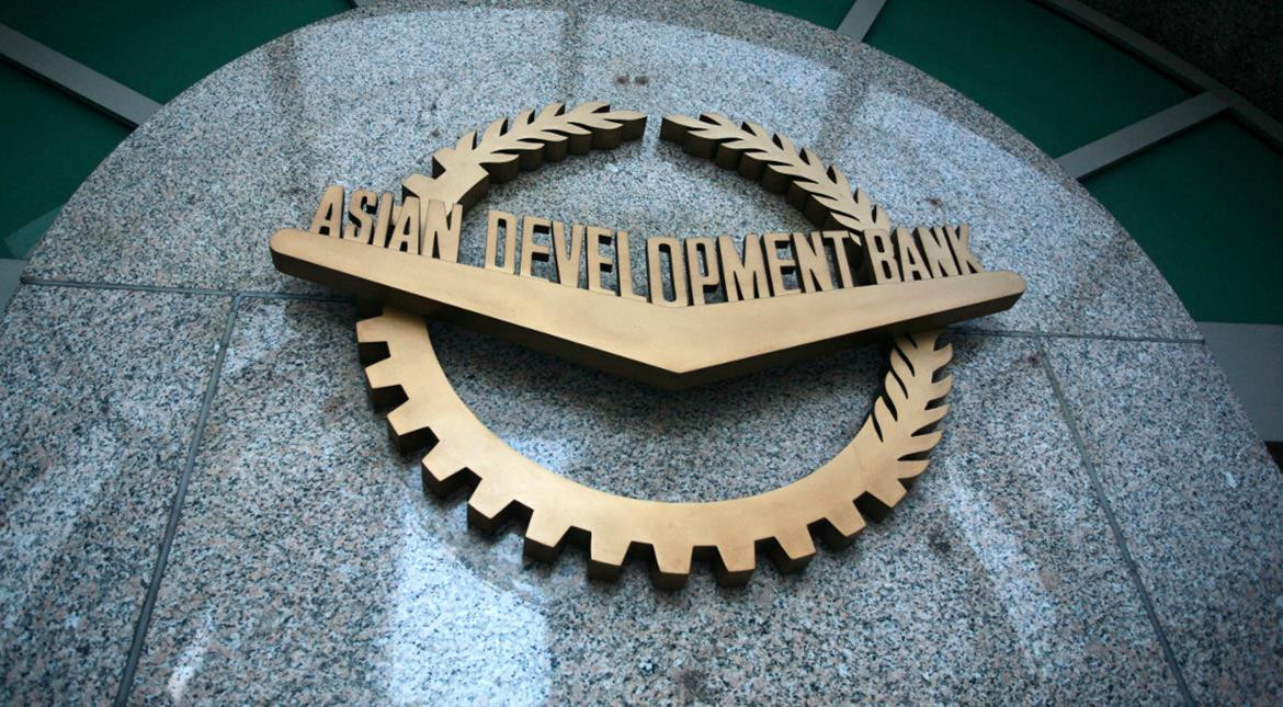 ADB: Regionda problemli kreditlər üzrə ən yaxşı göstəricilərdən biri Azərbaycana aiddir