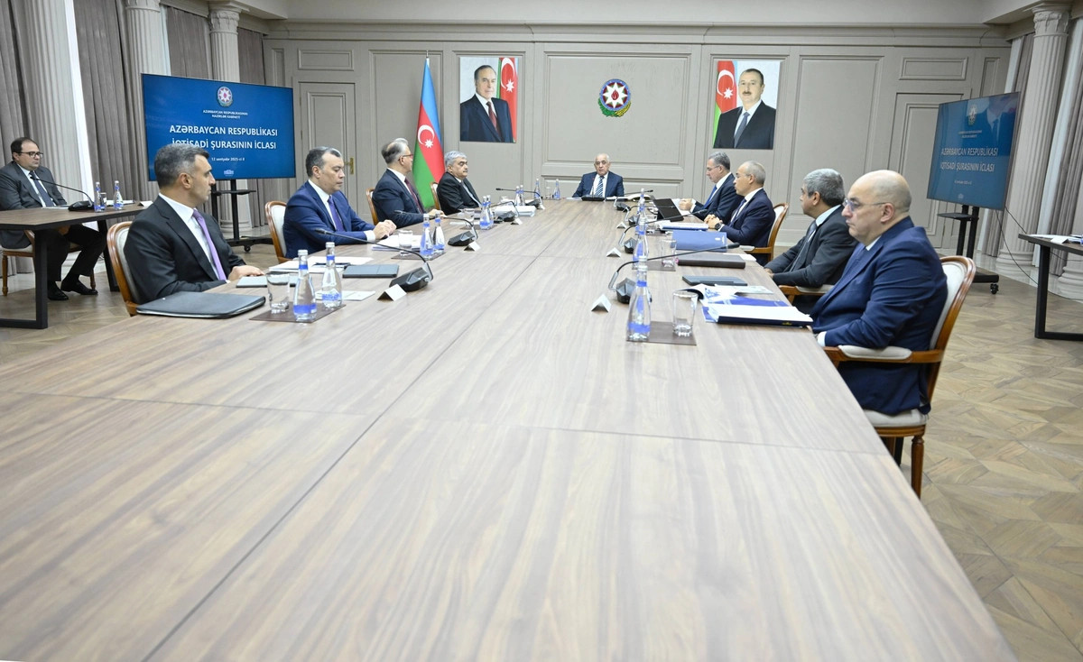 İqtisadi Şuranın üzvləri makroiqtisadi və maliyyə sabitliyi sahəsində siyasət istiqamətlərini müzakirə ediblər