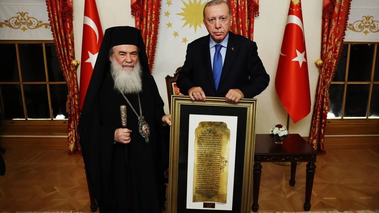 Prezident Ərdoğan Qüds Rum Ortodoks Patriarxını qəbul etdi