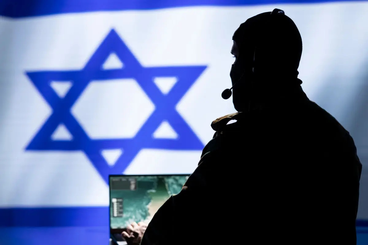 Mossad İrana çağırış etdi: “Xameneyiyə qarşı ayağa qalxın”