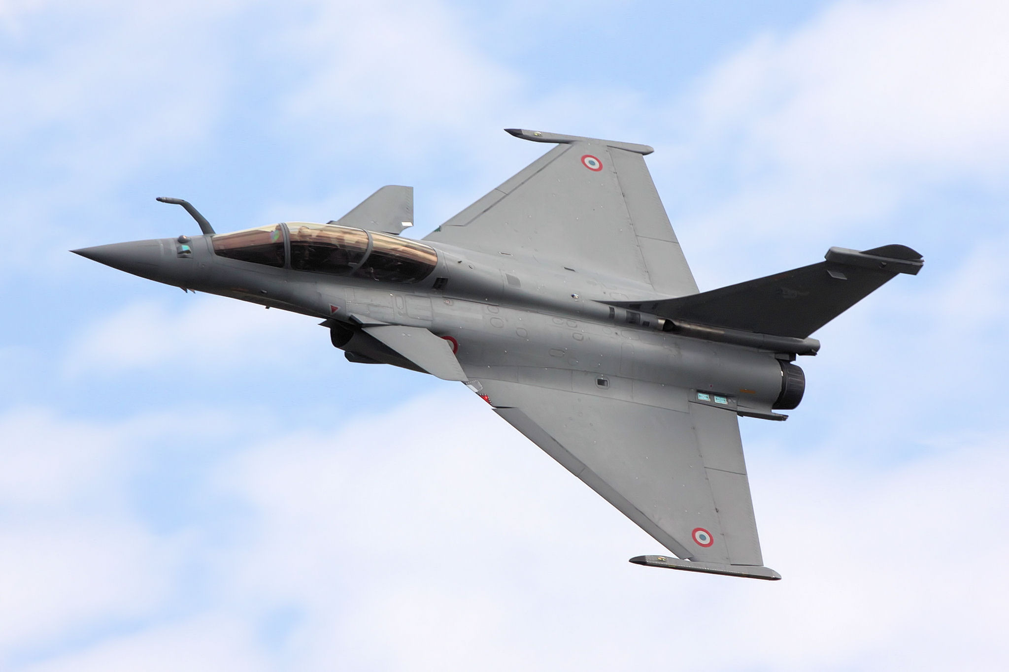 Fransız qırıcısı Dassault Rafale Polşada təlimlərə başladı