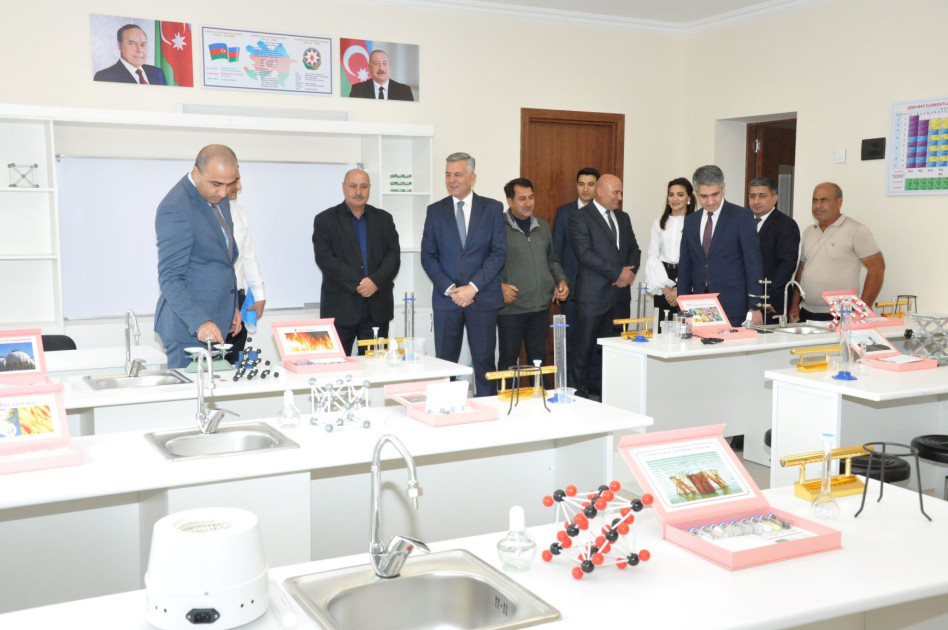 Biləsuvarda 624 şagird yerlik yeni məktəb binası istifadəyə verilib