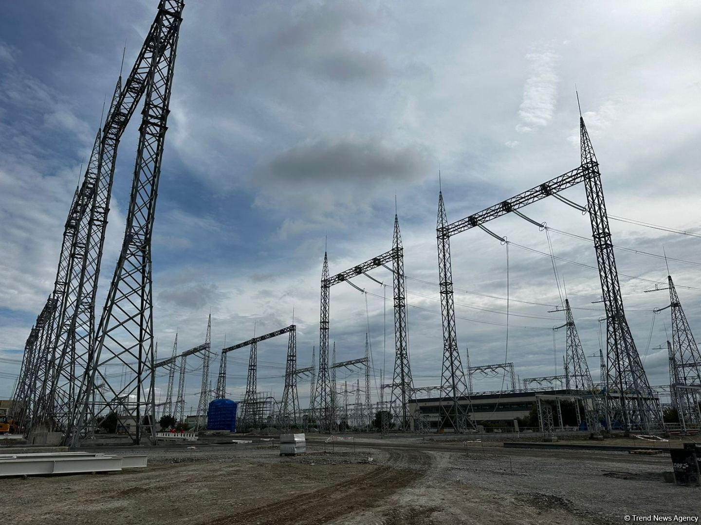 İran Azərbaycandan elektrik enerjisi alışını artırıb