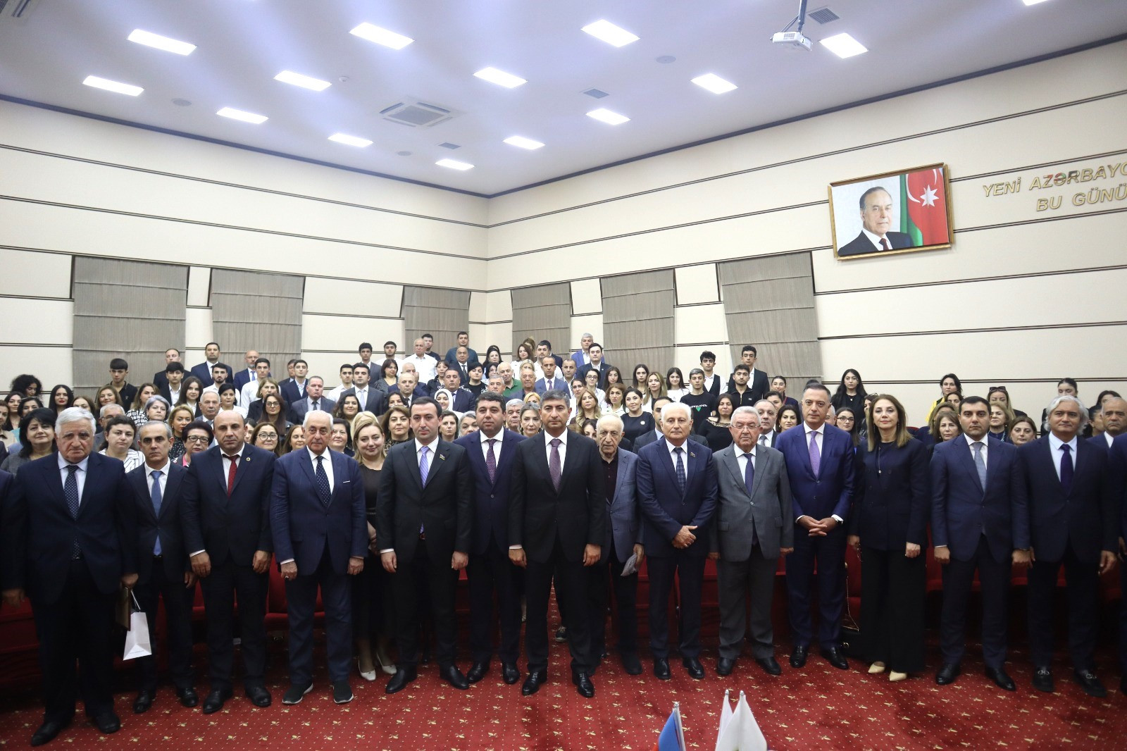 YAP Yasamal rayon təşkilatında “Konstitusiya və Suverenlik-Milli İradənin Təntənəsi” mövzusunda tədbir keçirilib