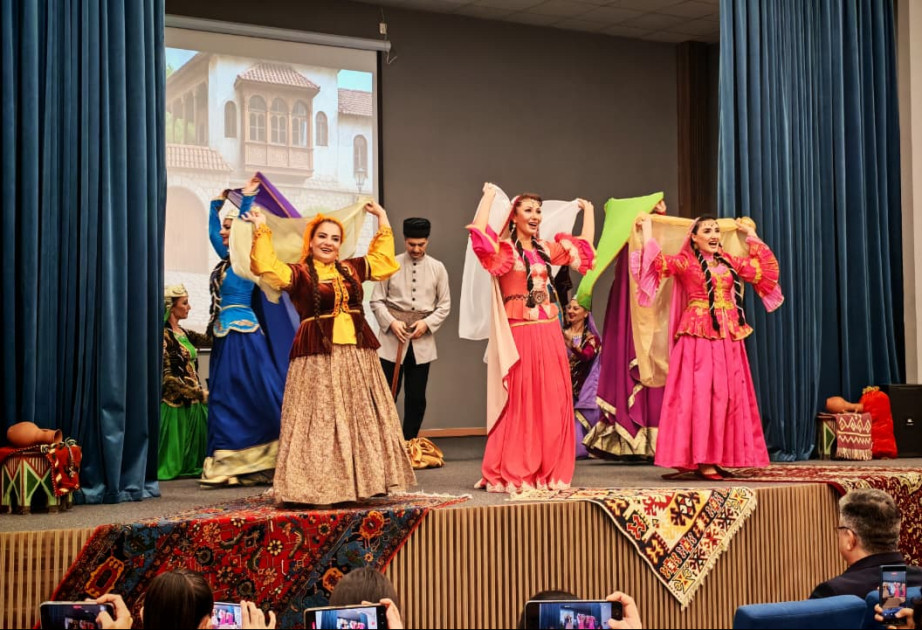Üzeyir Hacıbəyli XVII Beynəlxalq Musiqi Festivalı çərçivəsində "Şah İsmayıl" operası nümayiş olunub