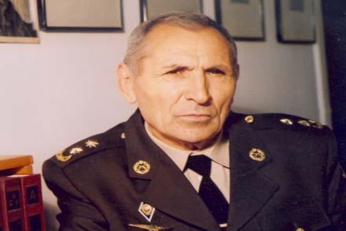 Şəmistan Nəzirli vəfat edib