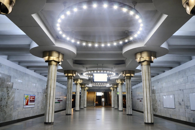 Metronun "Xalqlar dostluğu" stansiyasında qatarda texniki nasazlıq yaranıb