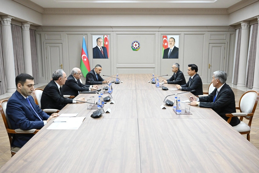 Əli Əsədov Laosun Baş prokuroru ilə görüşüb