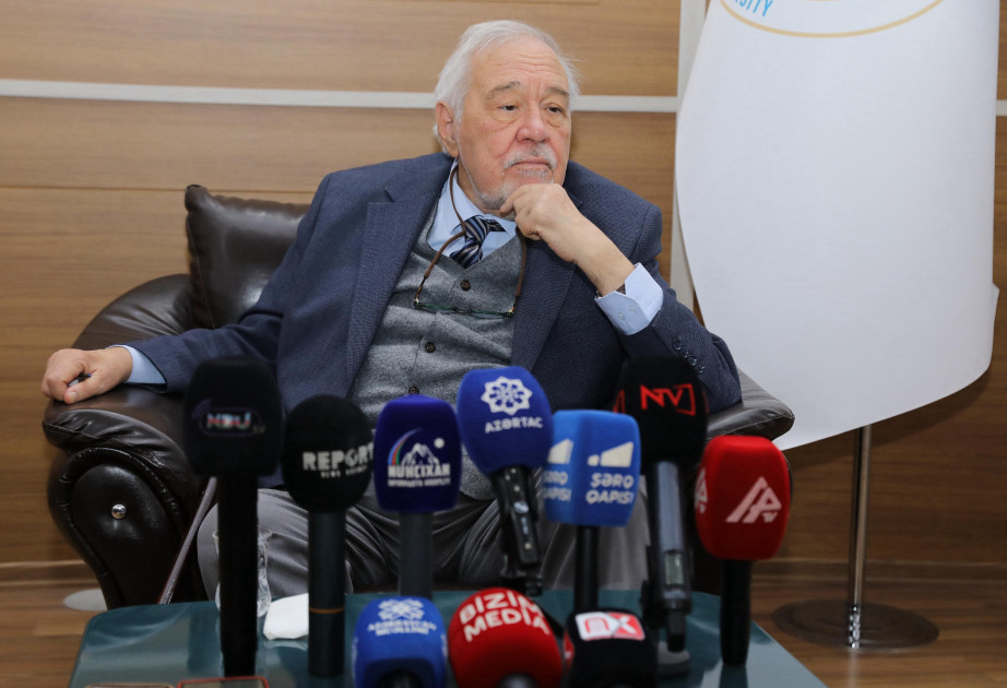 İlber Ortaylı: Naxçıvanın bu qədər özünəməxsus olduğunu düşünməmişdim
