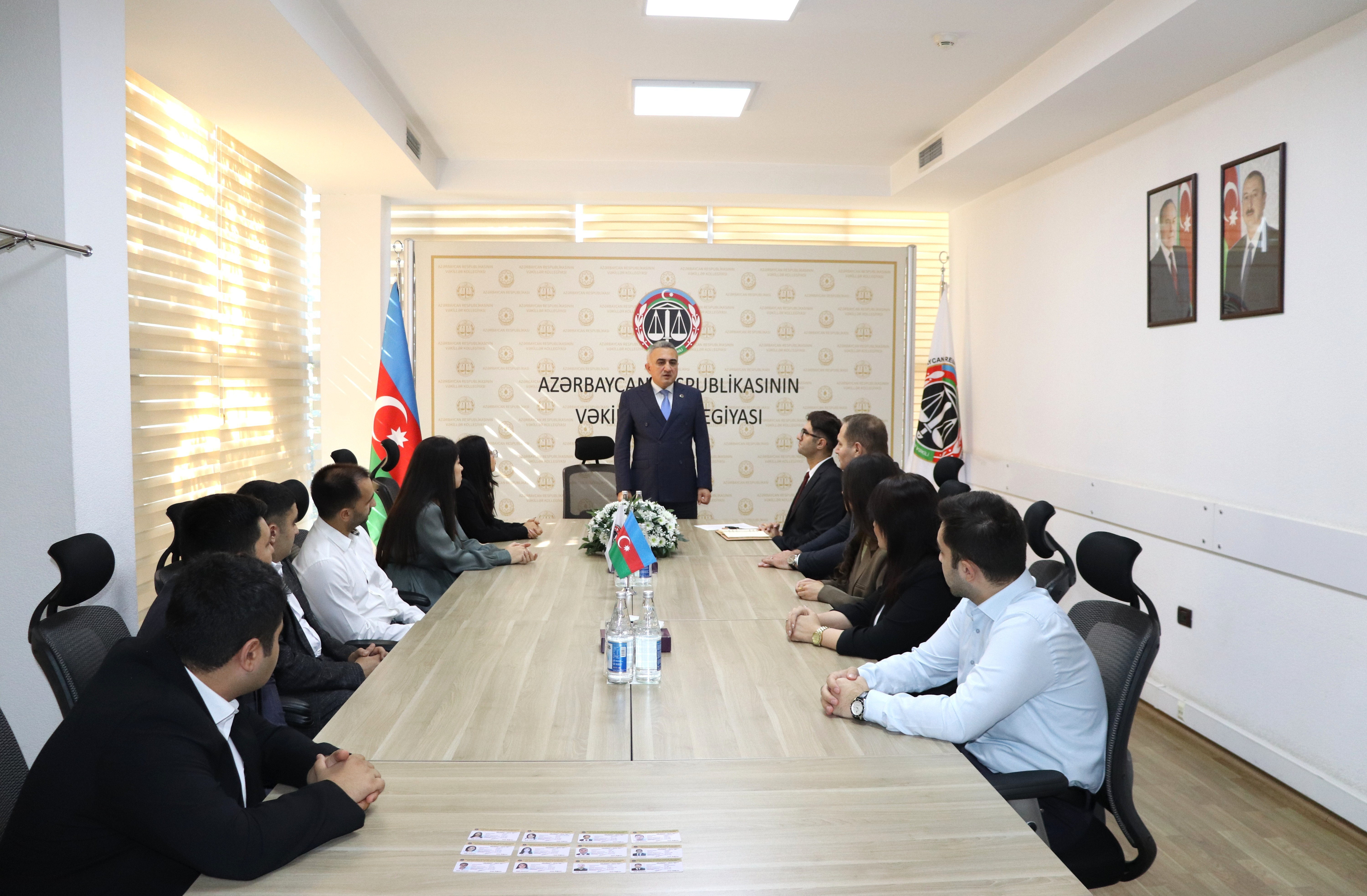 Vəkillər Kollegiyasının sədri işə yeni qəbul edilən vəkil köməkçiləri ilə görüşüb