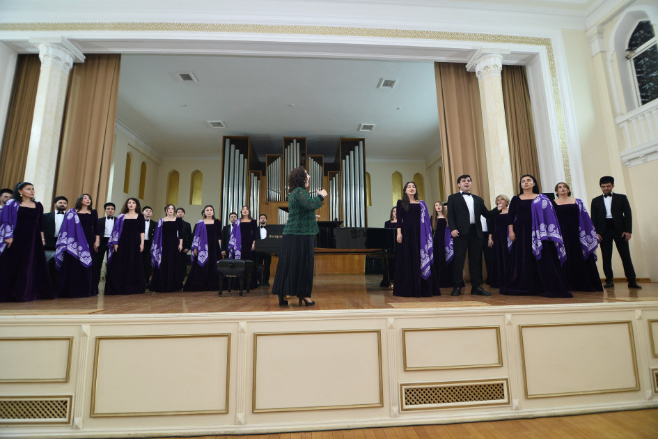 Bakı Musiqi Akademiyasında Üzeyir Hacıbəylinin 140 illiyinə həsr olunmuş konsert keçirildi