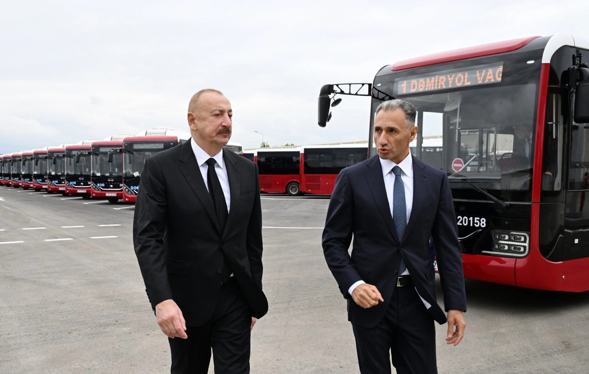 Prezident İlham Əliyev "BakuBus" MMC-nin Gəncə Avtoparkının açılışında iştirak edib